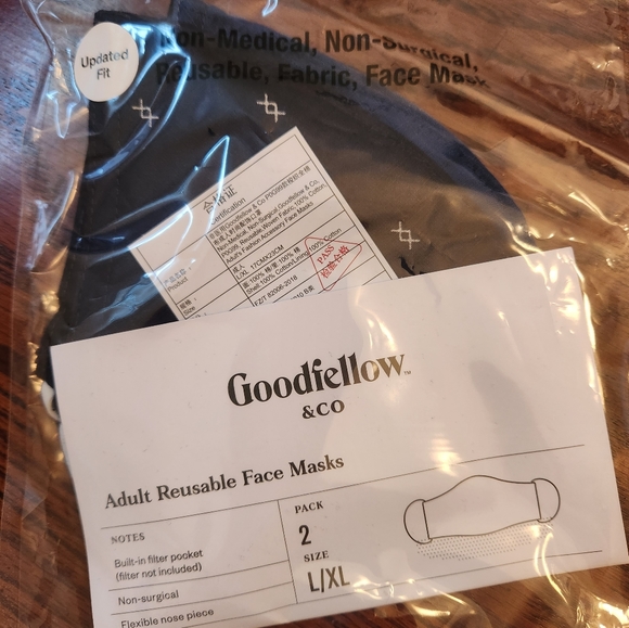 Goodfellow & Co Masks - Picture 3 of 4